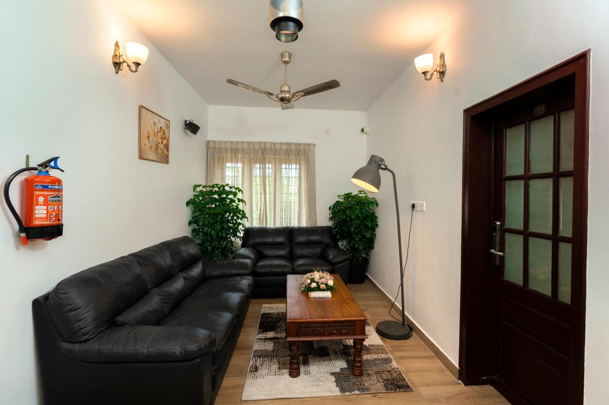 Solo Inn By Hawk Hospitality Kochi Exteriér fotografie