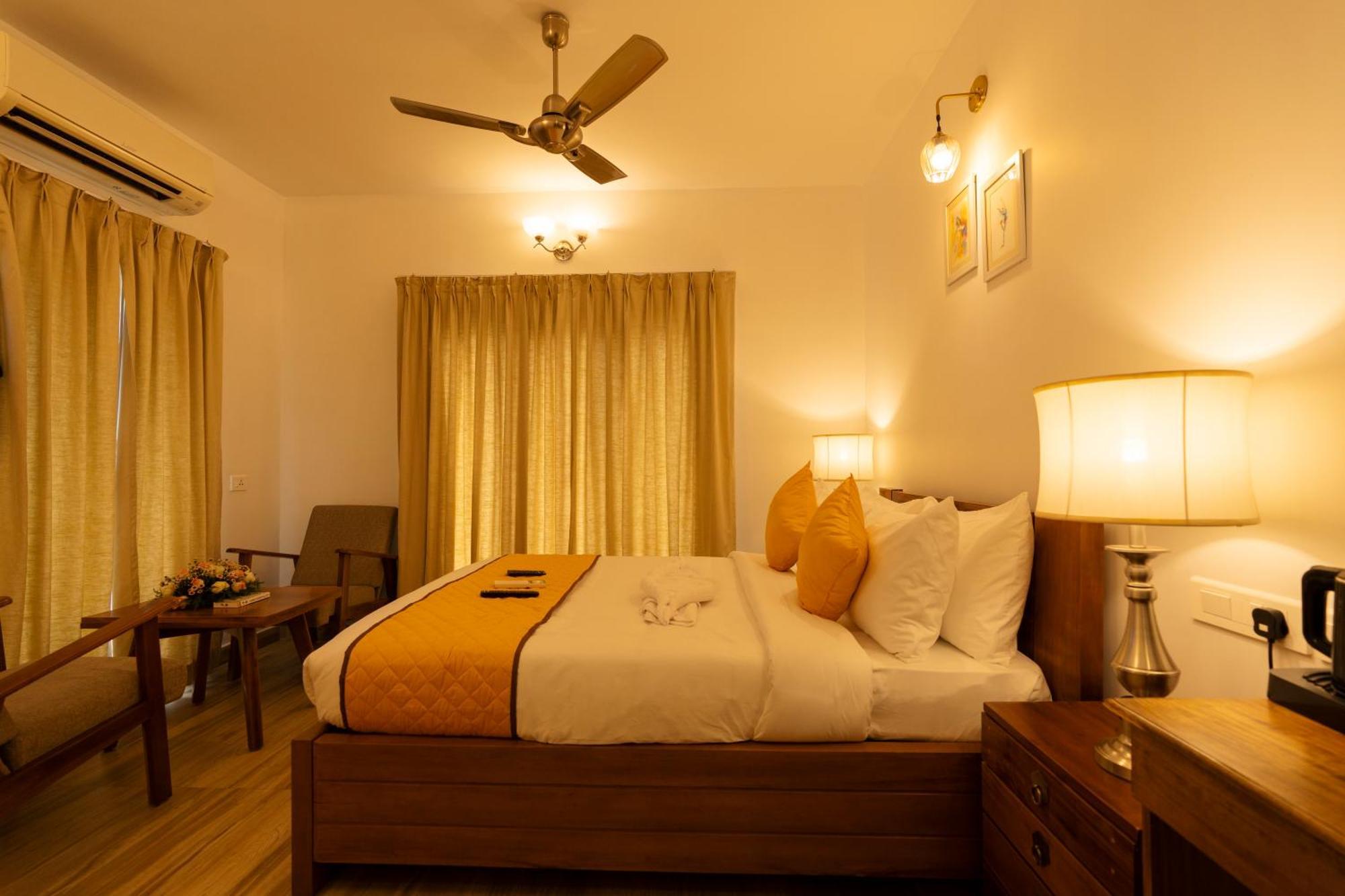 Solo Inn By Hawk Hospitality Kochi Exteriér fotografie