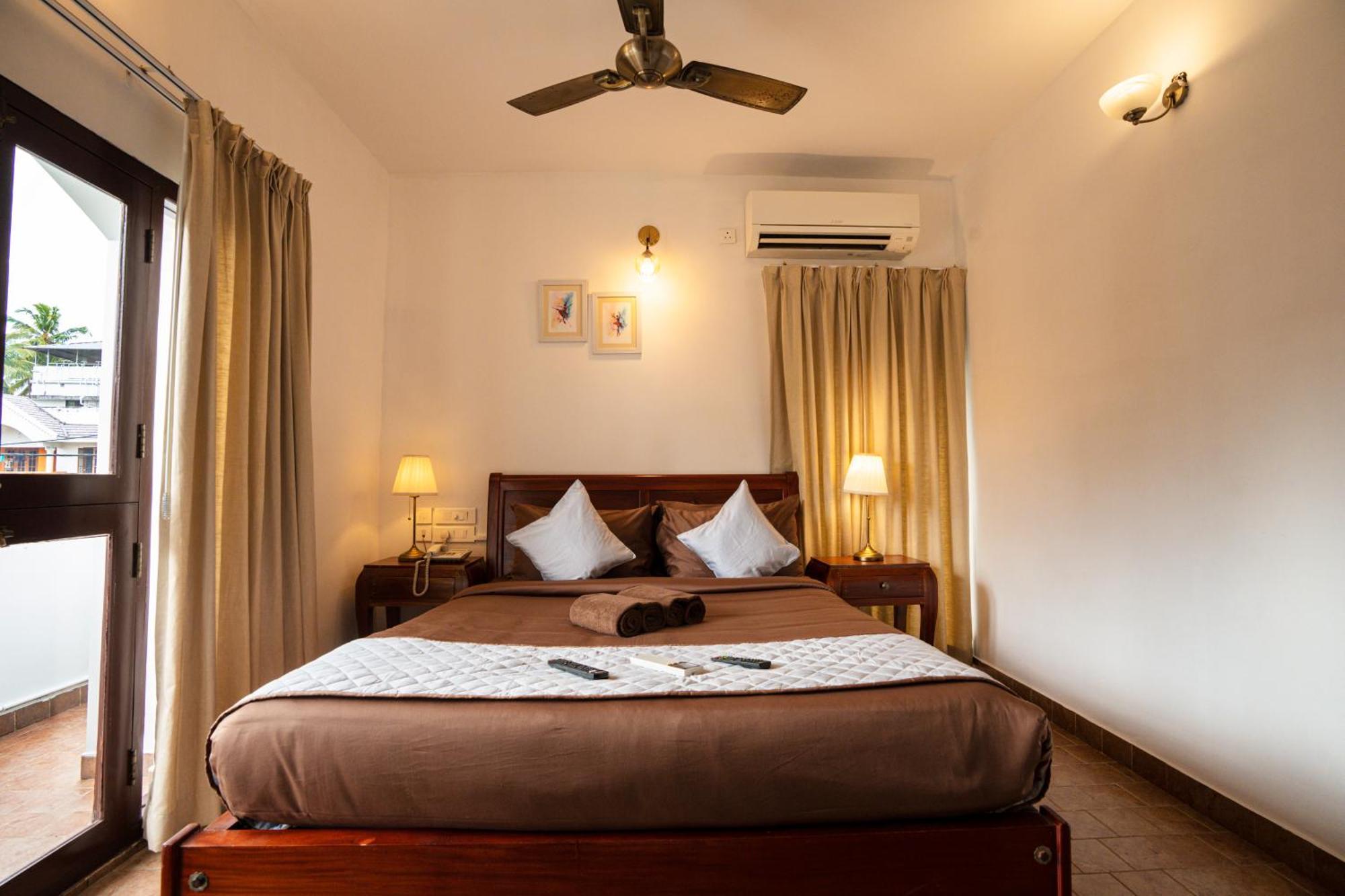 Solo Inn By Hawk Hospitality Kochi Exteriér fotografie