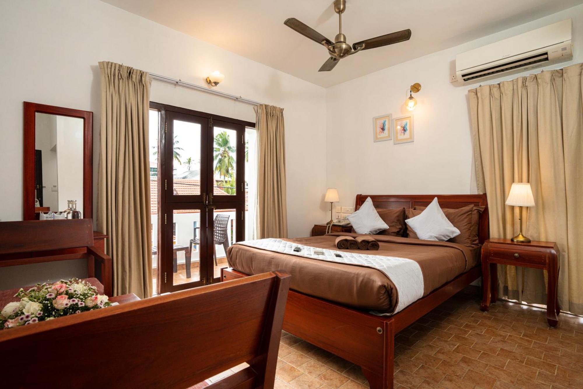 Solo Inn By Hawk Hospitality Kochi Exteriér fotografie