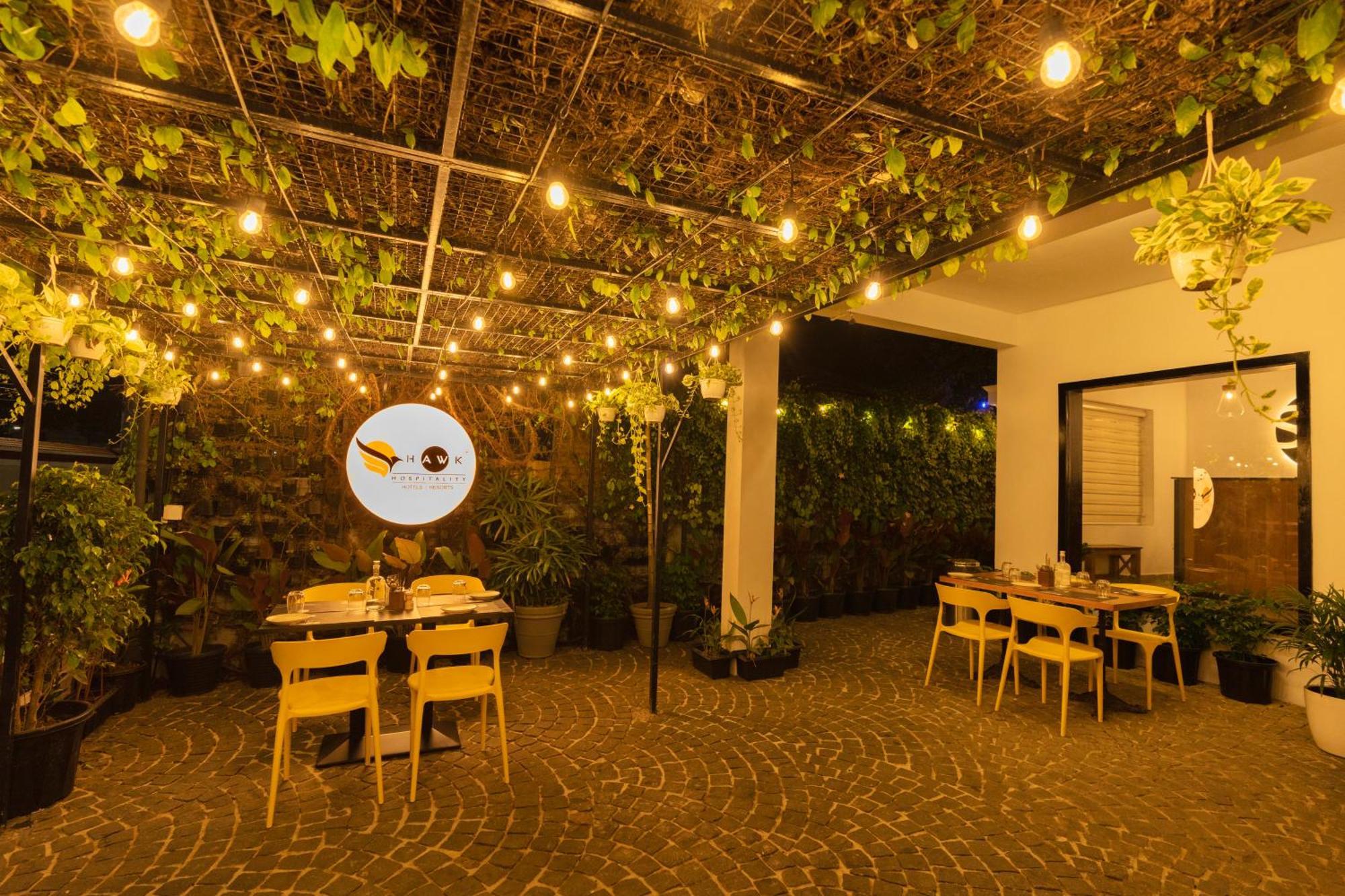 Solo Inn By Hawk Hospitality Kochi Exteriér fotografie